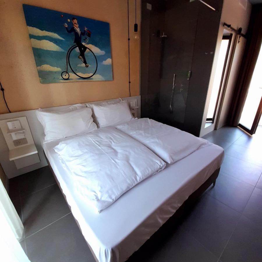Borgo Stazione Bike Inn Valeggio sul Mincio Exterior foto
