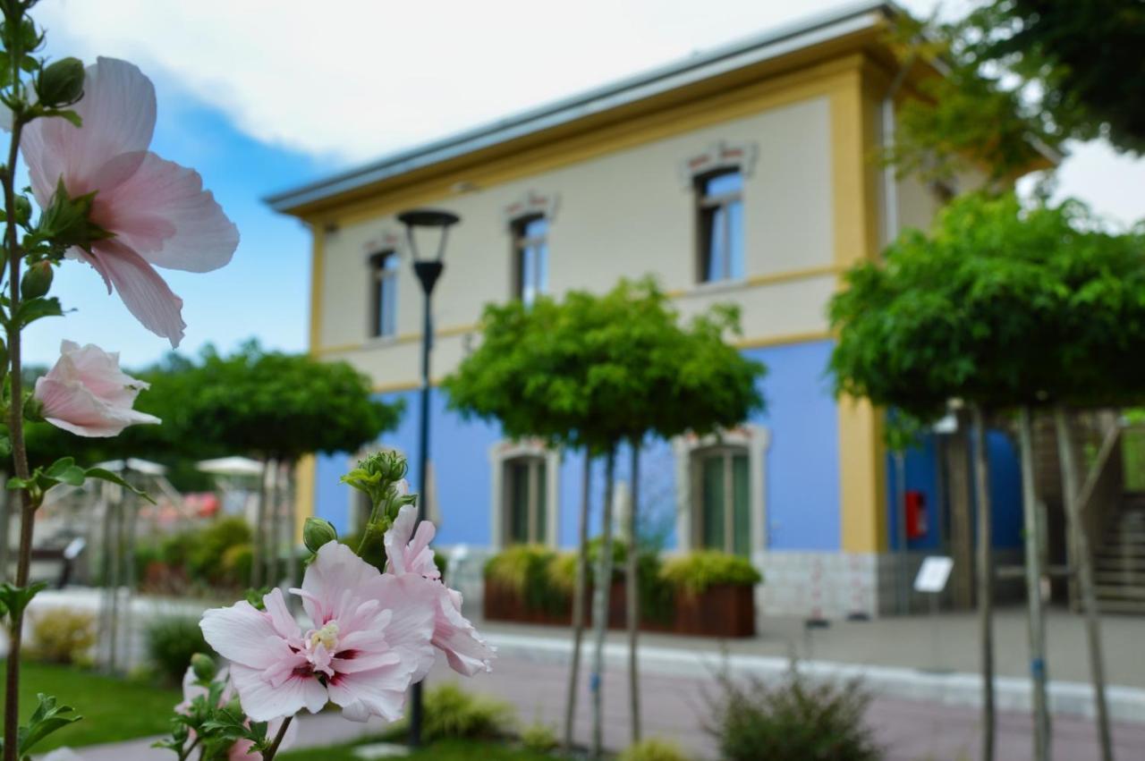 Borgo Stazione Bike Inn Valeggio sul Mincio Exterior foto